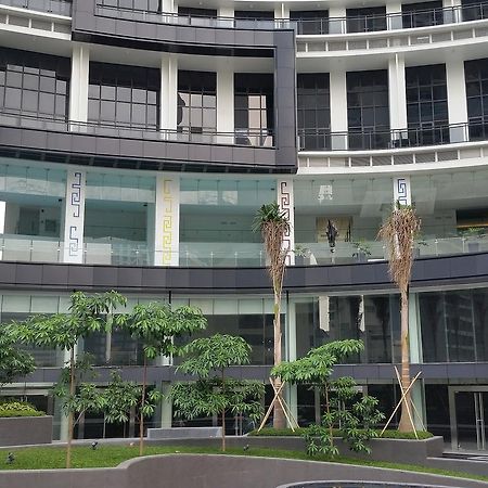 Milano Versace Suites 马卡蒂 外观 照片
