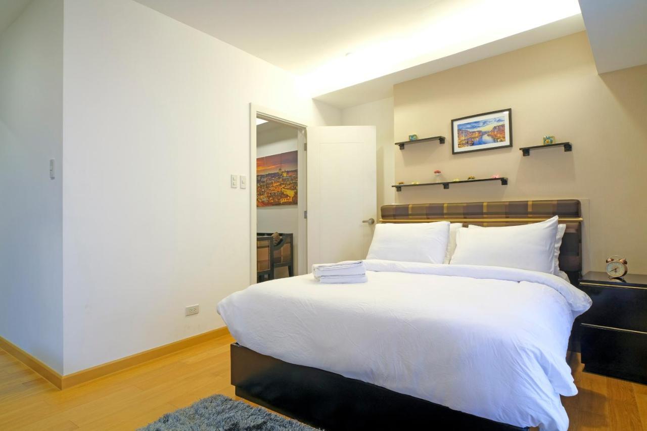 Milano Versace Suites 马卡蒂 外观 照片